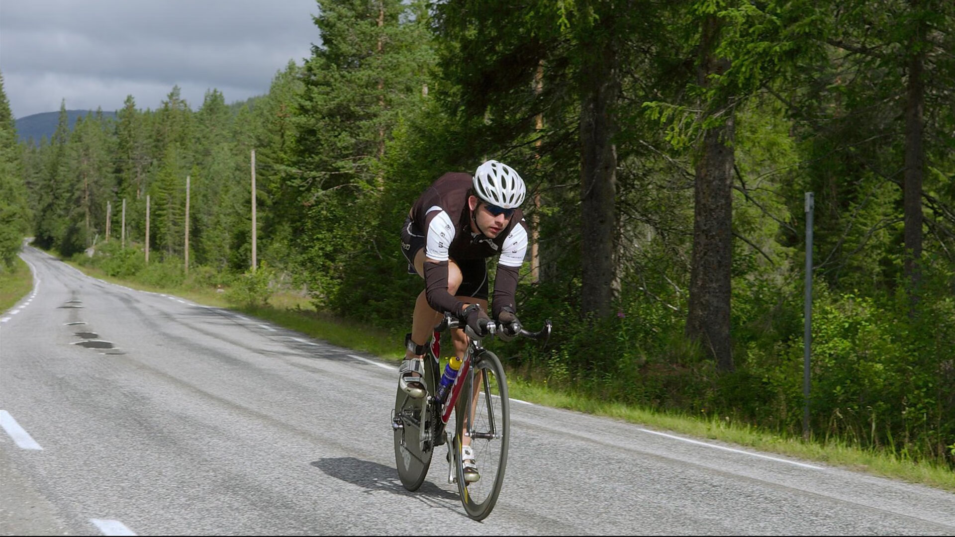 “马科斯·梅特罗：阿根廷美洲狮队的全能防守者，未来成就更加辉煌”