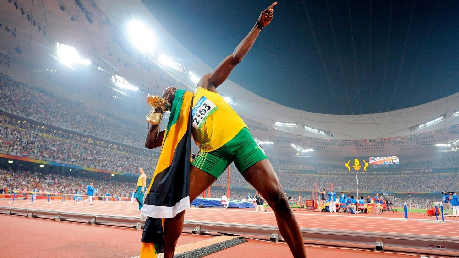 蝶泳赛道 阿莱克西强势出击